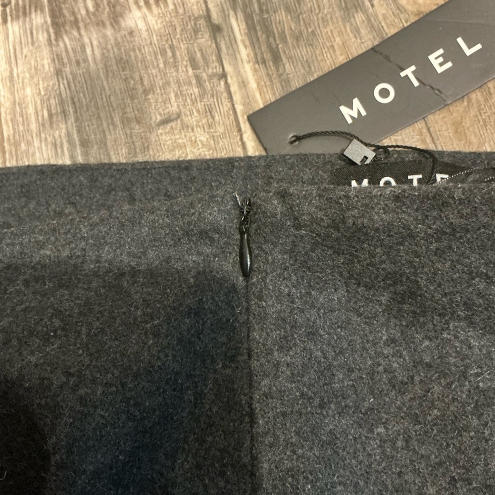 Motel Rocks Charcoal Mini Skirt Size Large - Picture 4 of 12